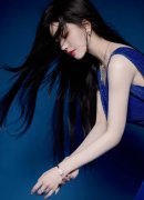 <b>或者当即拨打110门报警</b>